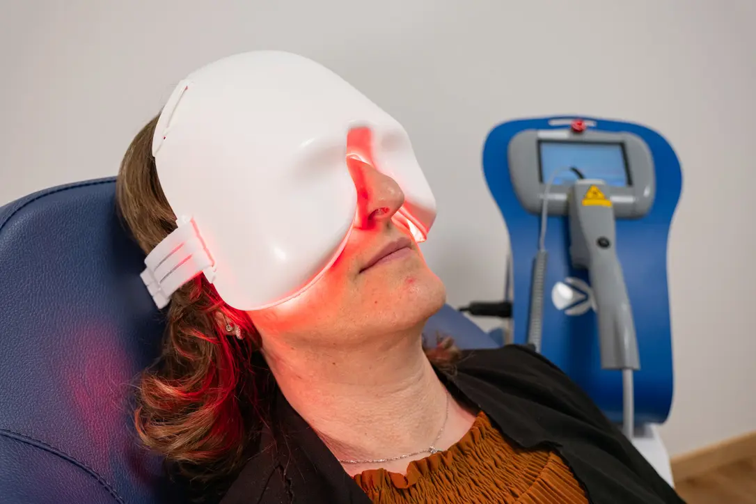 Light Modulation®Low Level Light Therapy(LM®LLLT). Lysbehandling av tørre øyne.